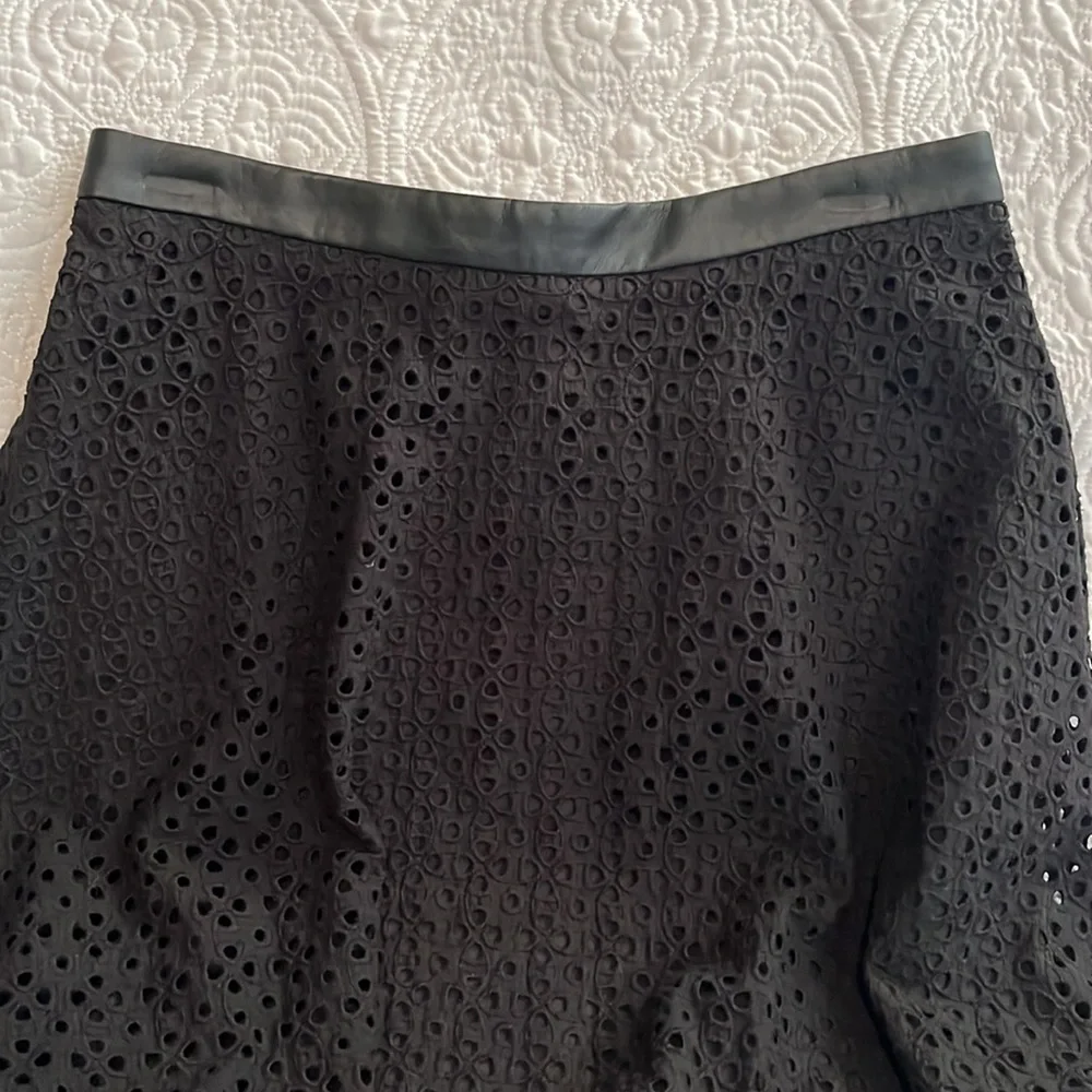 LOFT‎ black eyelet skirt, size 0, NWT